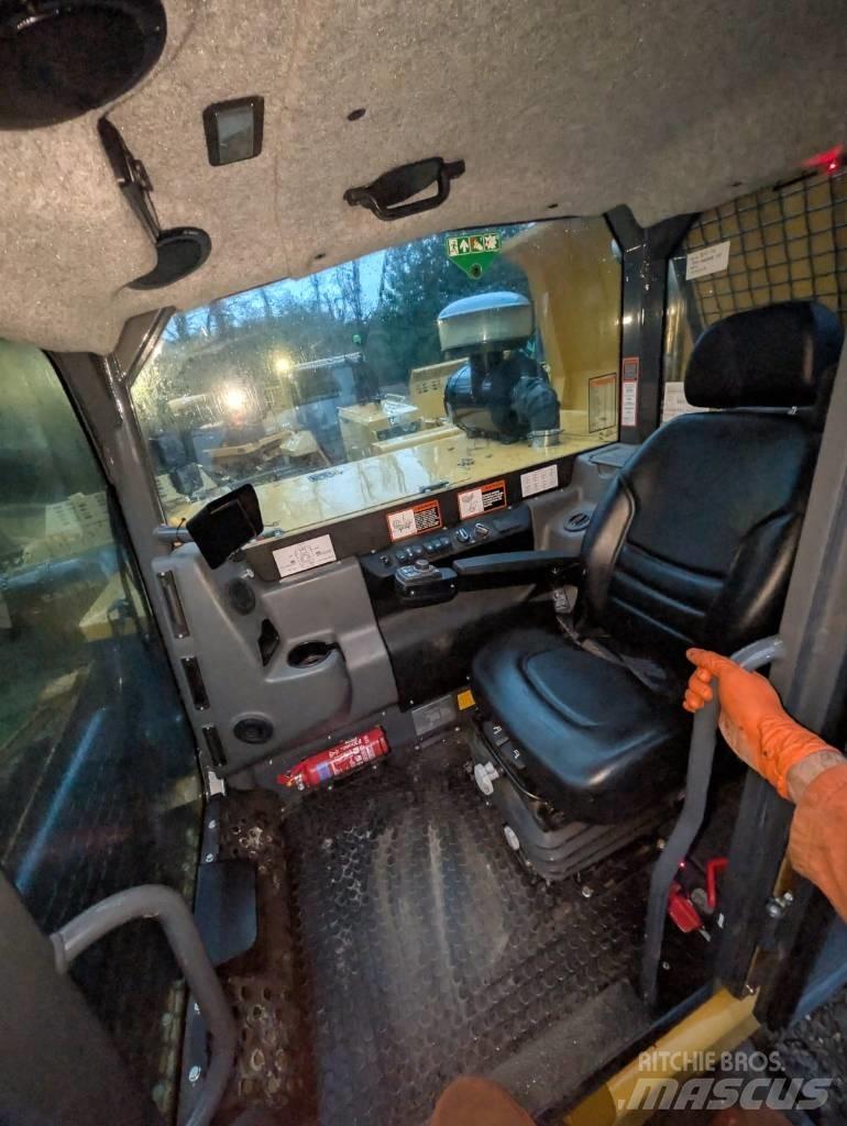 Bell TC11A Dumper cingolati