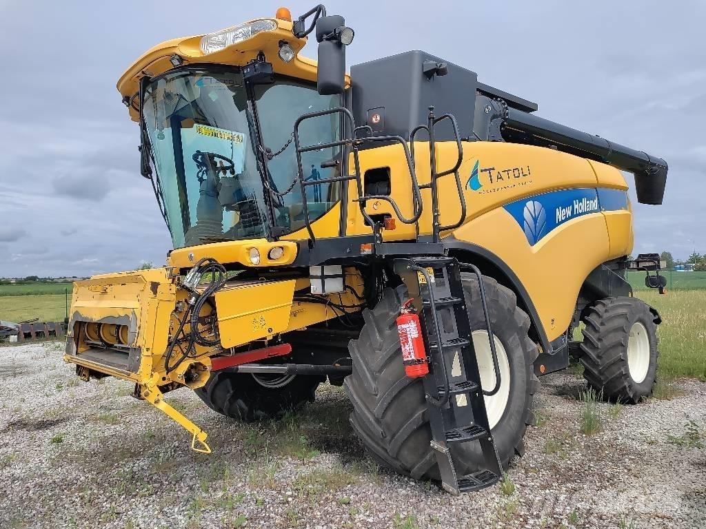 New Holland CX 8070 Mietitrebbiatrici