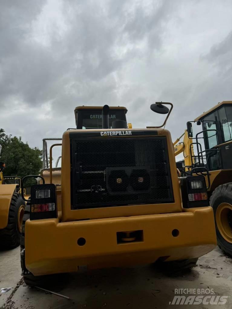 CAT 966 H Pale gommate
