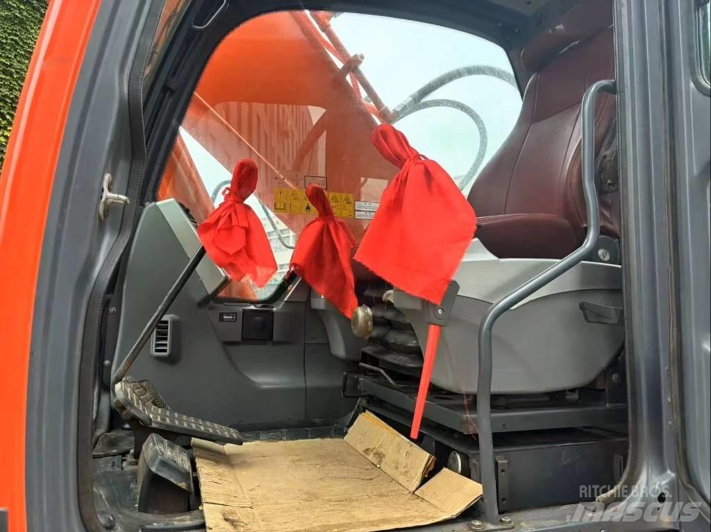 Doosan DX 225 LC Escavatori cingolati