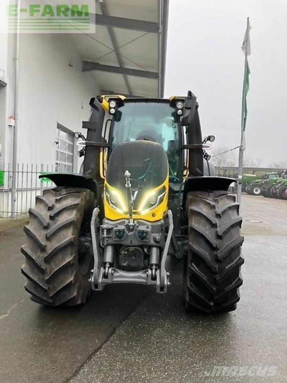 Valtra q305 Trattori