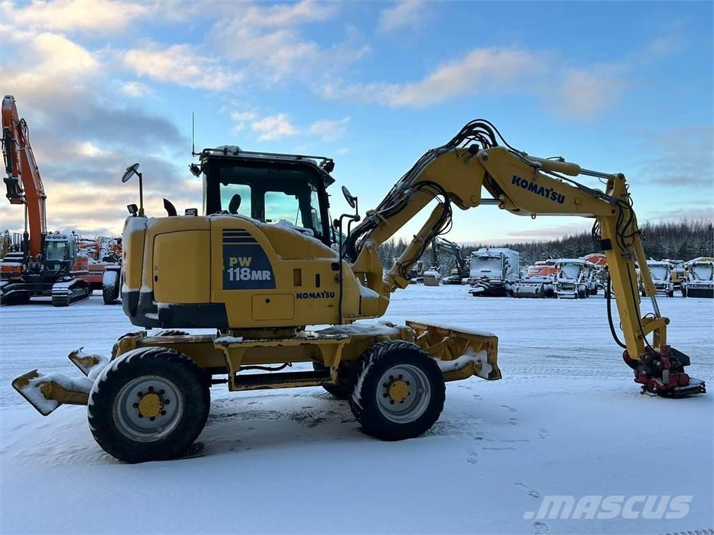 Komatsu PW118MR-8 Escavatori gommati