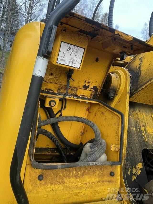 JCB JS 200 LC Escavatori cingolati