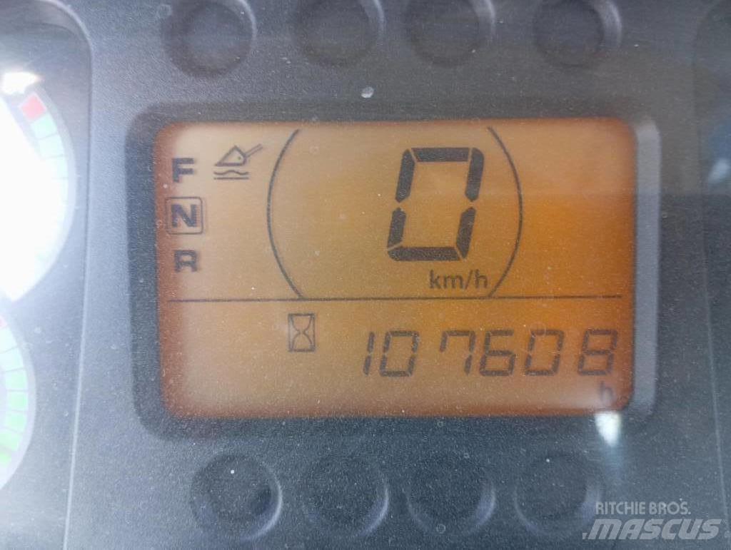 Hitachi ZW 140 Pale gommate