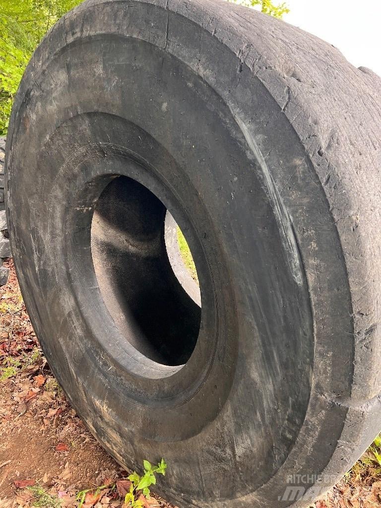  65/35X33 Firestone Pneumatici, ruote e cerchioni