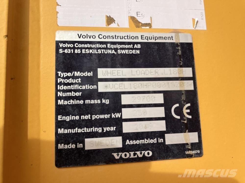 Volvo L180H Pale gommate