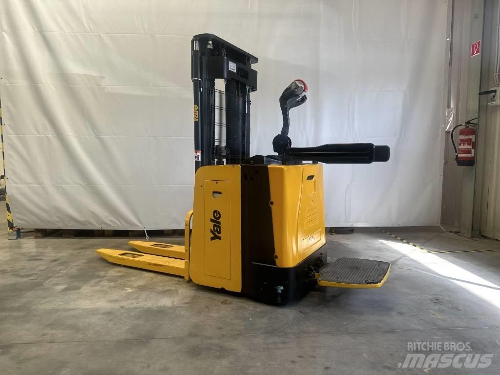 Yale MS12 Transpallet uomo a terra