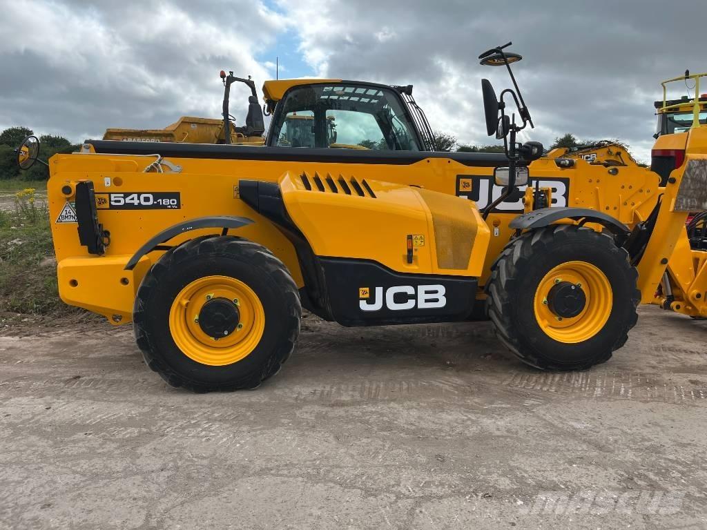 JCB 540-180 Pale gommate telescopiche