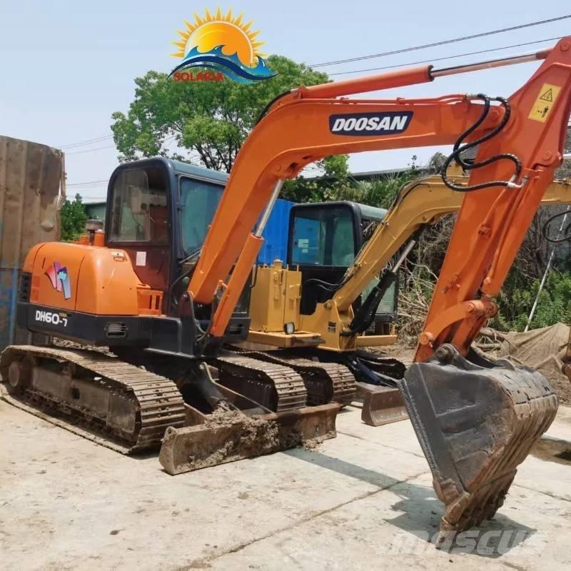 Doosan DH 60 Miniescavatori