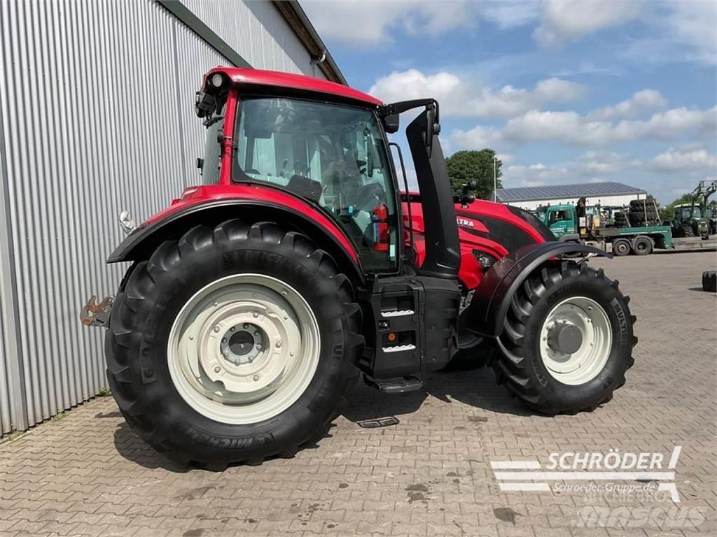 Valtra T 235 A Trattori