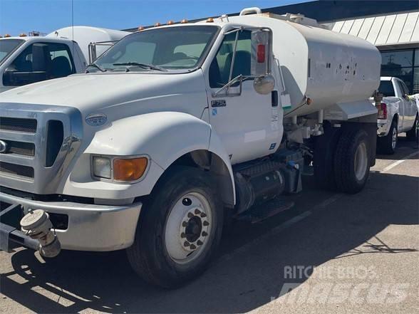 Ford F750 Cisterna