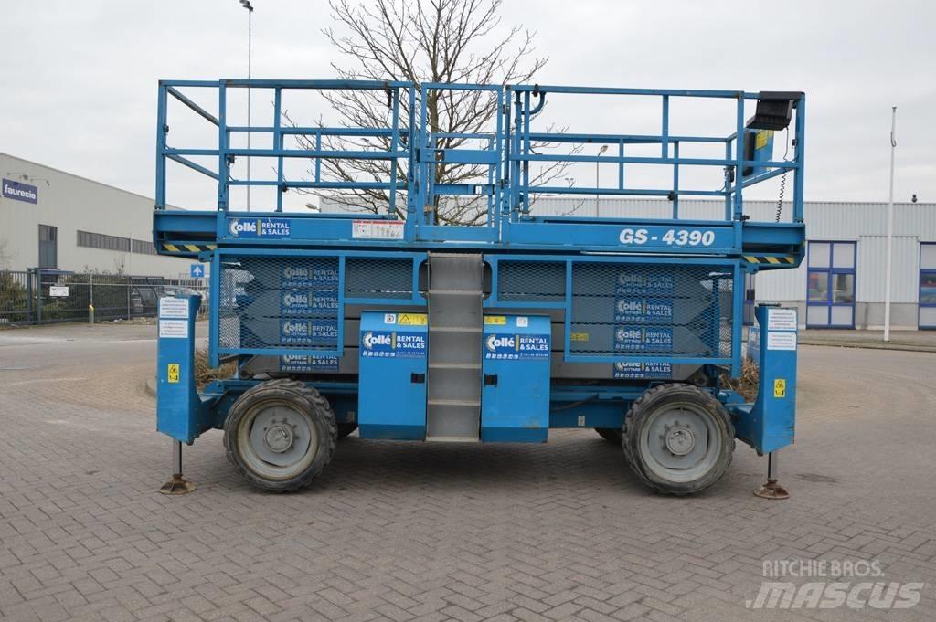 Genie GS4390RT Piattaforme a pantografo