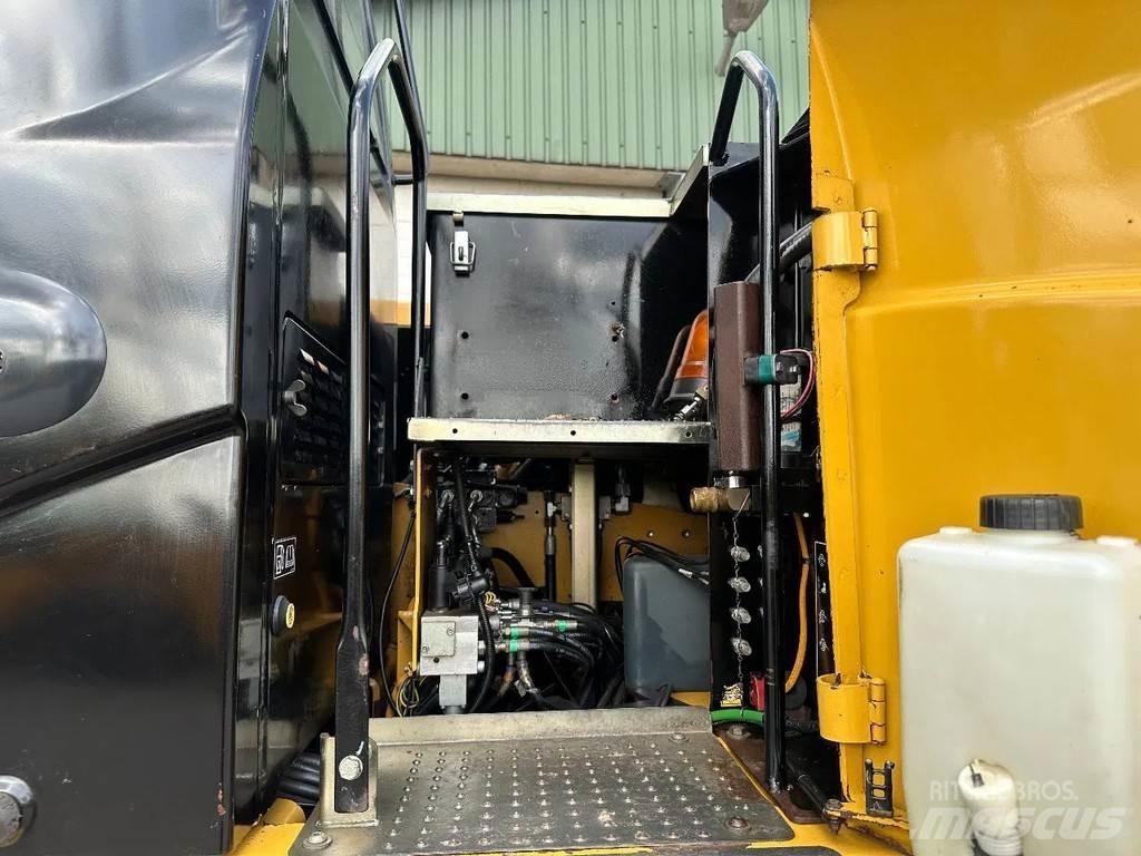 CAT M313D Escavatori gommati