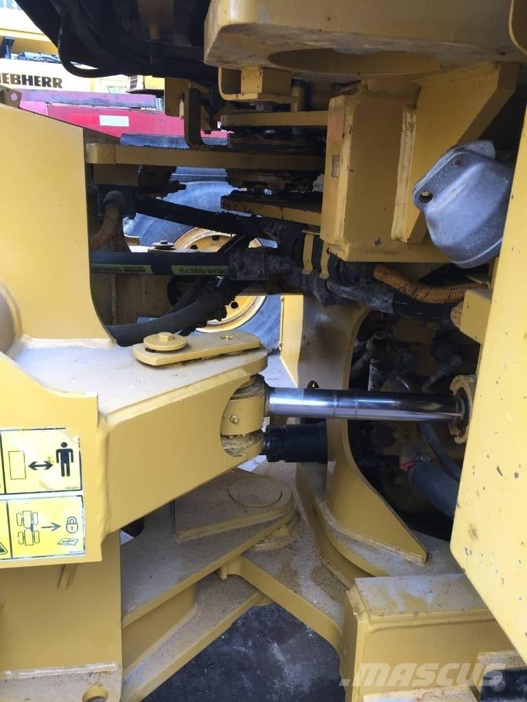 CAT 950 H Pale gommate