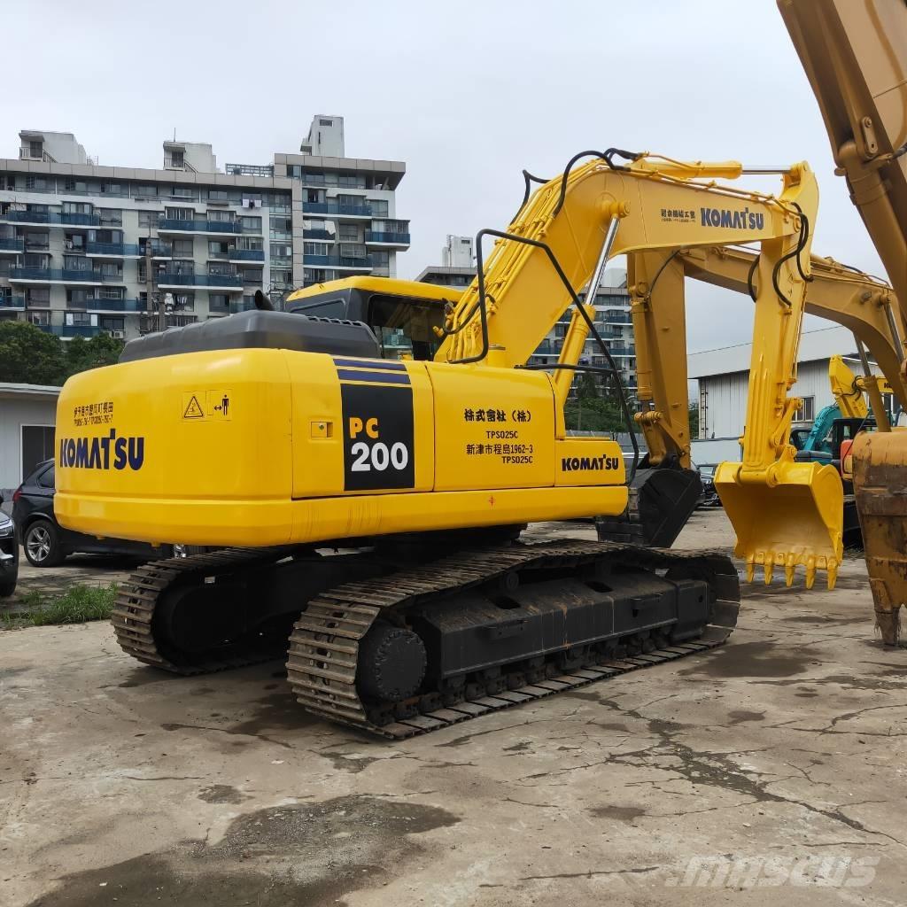 Komatsu PC200-7 Escavatori cingolati