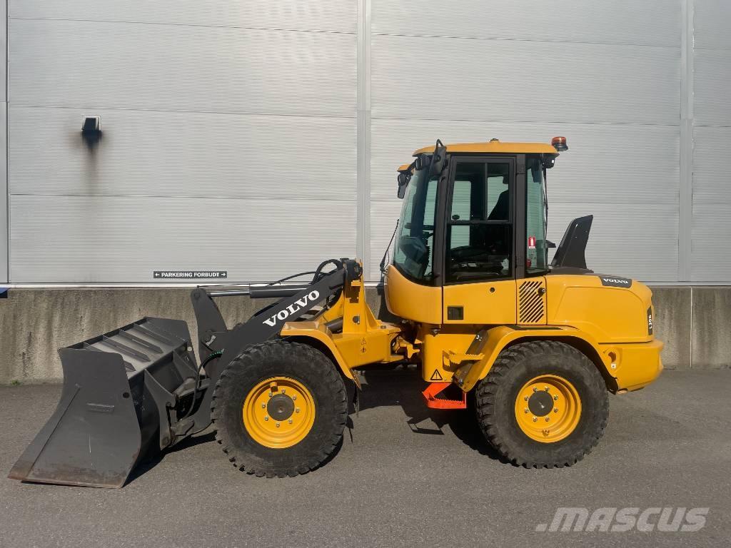 Volvo L30GS Pale gommate