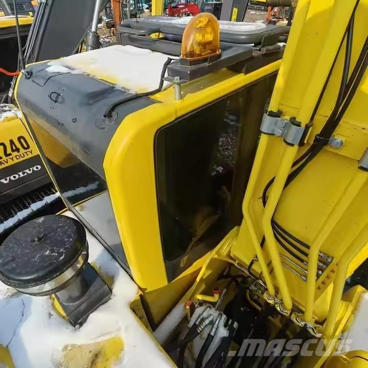 Komatsu PC 210 LC Escavatori cingolati