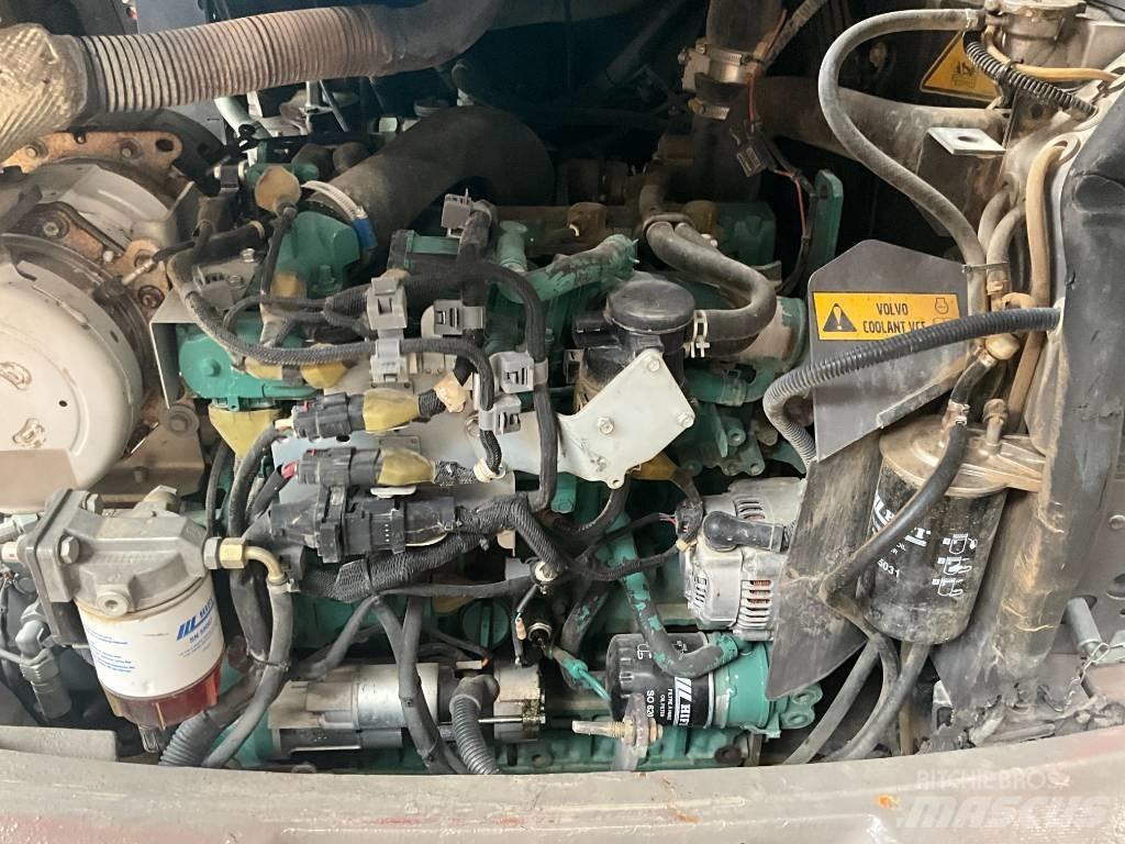 Volvo L 30 G Pale gommate