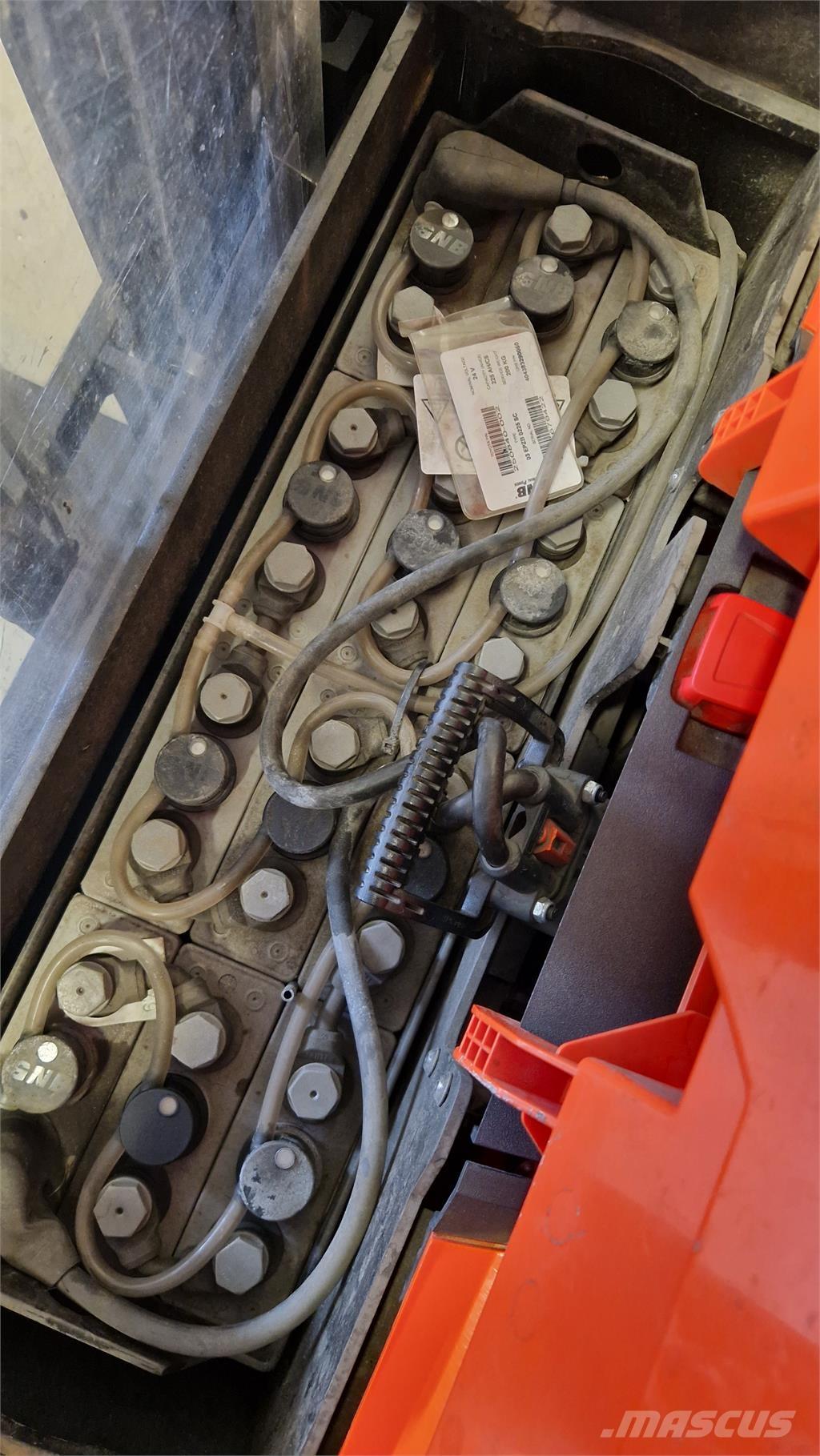 BT SWE200D Carelli stoccatori  automatici-usati