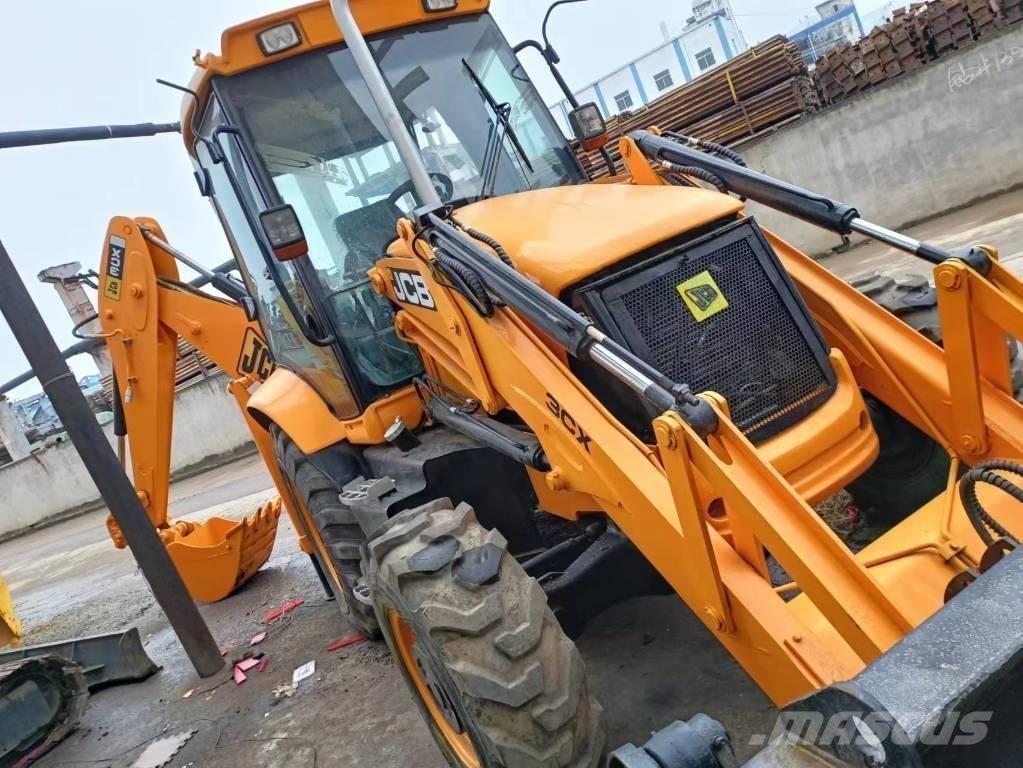 JCB 3 CX Escavatori gommati