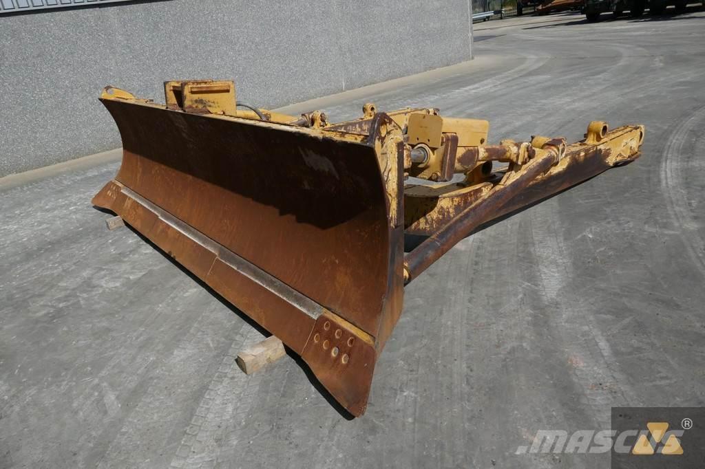 CAT D8T Blade Lame