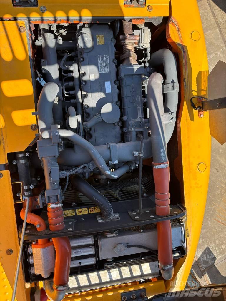 Doosan DX 160 W-3 Escavatori gommati