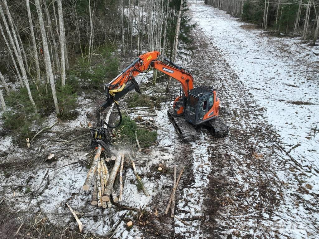 Doosan DX 140 LCR Escavatori forestali