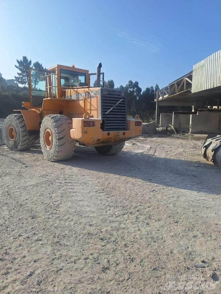 Volvo L 180 C Pale gommate