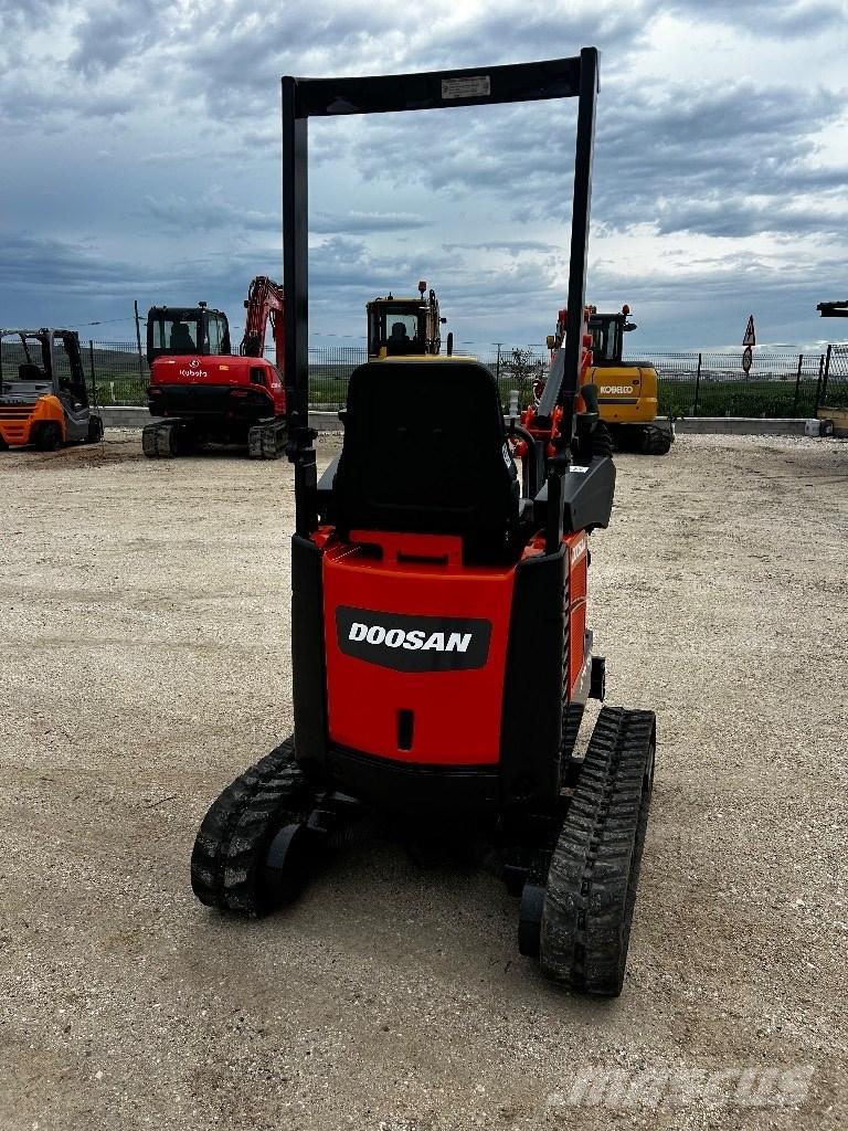 Doosan DX 10 Z Miniescavatori