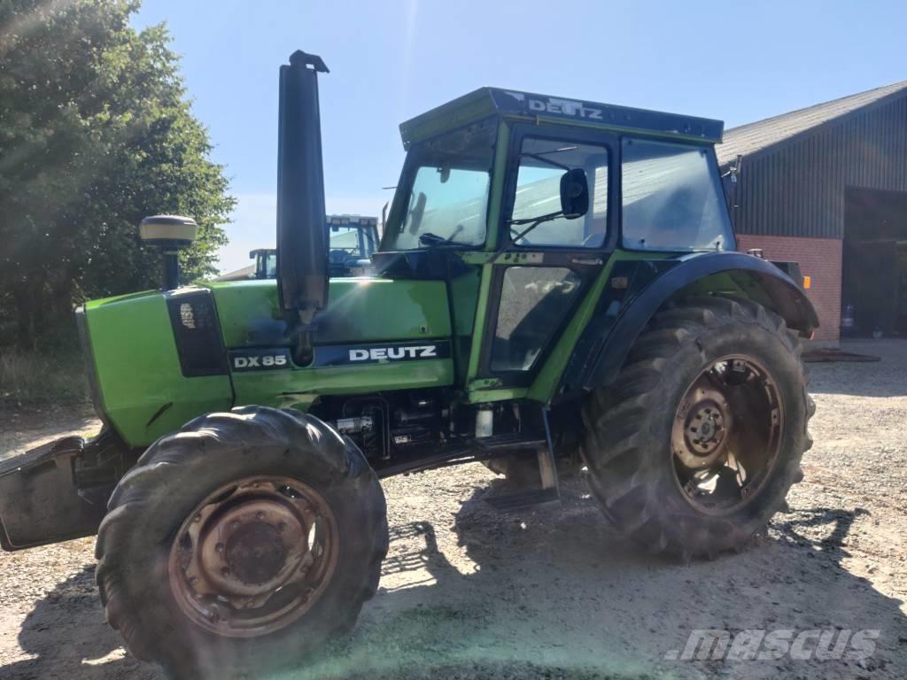 Deutz DX 85 ALLRAD Trattori