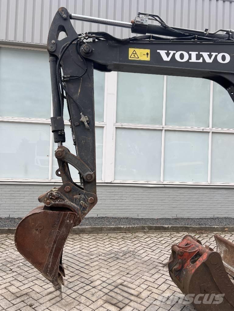 Volvo ECR 88 D    2016 Escavatori medi 7t - 12t
