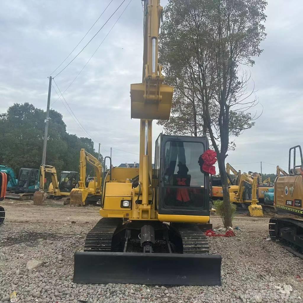 Komatsu PC 70 Miniescavatori