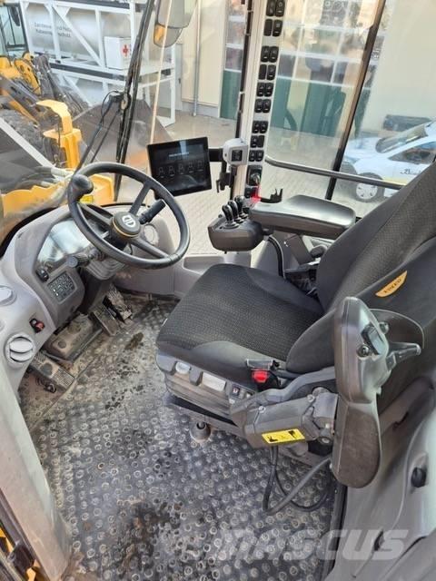 Volvo L 150 H Pale gommate