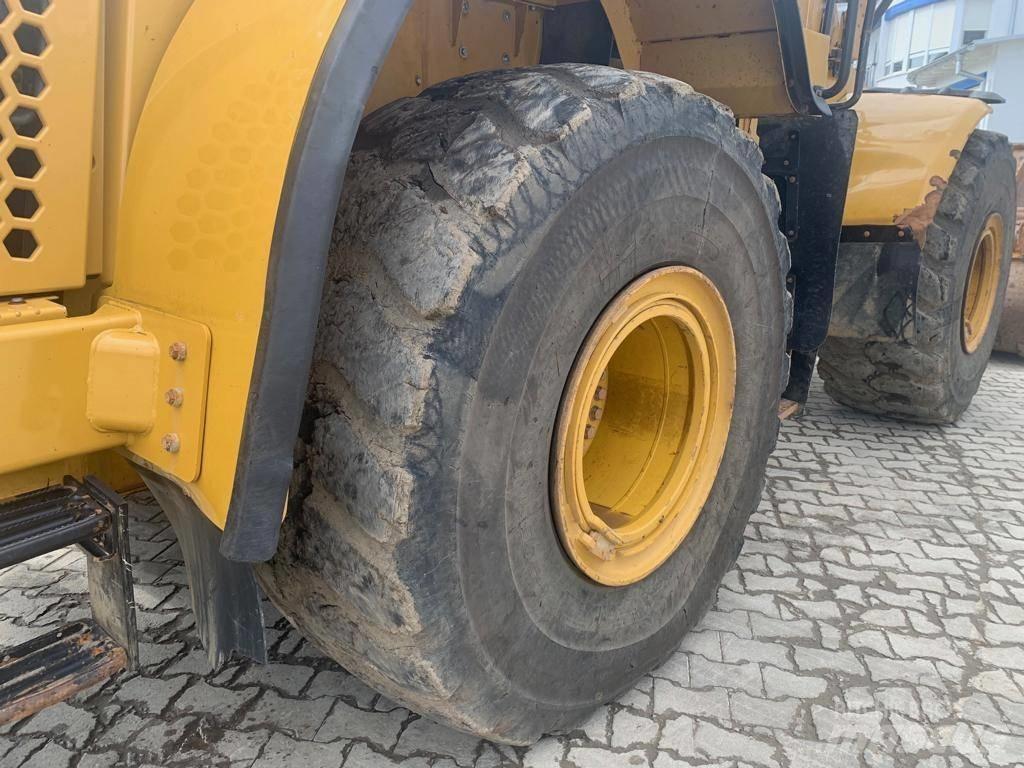 CAT 972 K Pale gommate