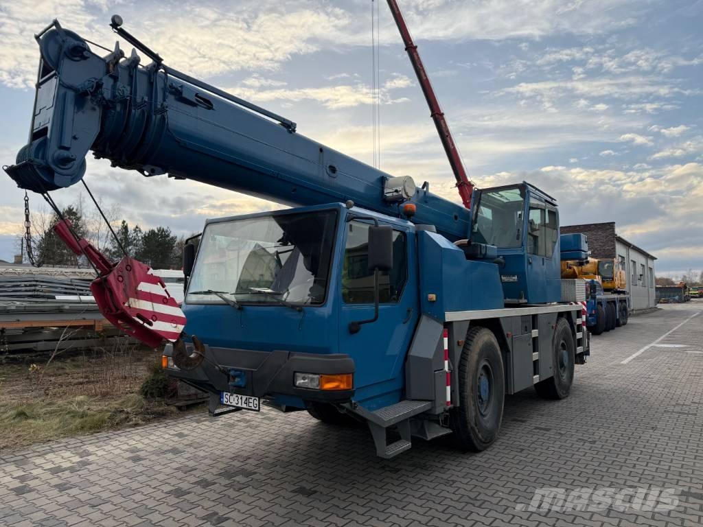 Liebherr LTM 1030-2 Gru per tutti i terreni