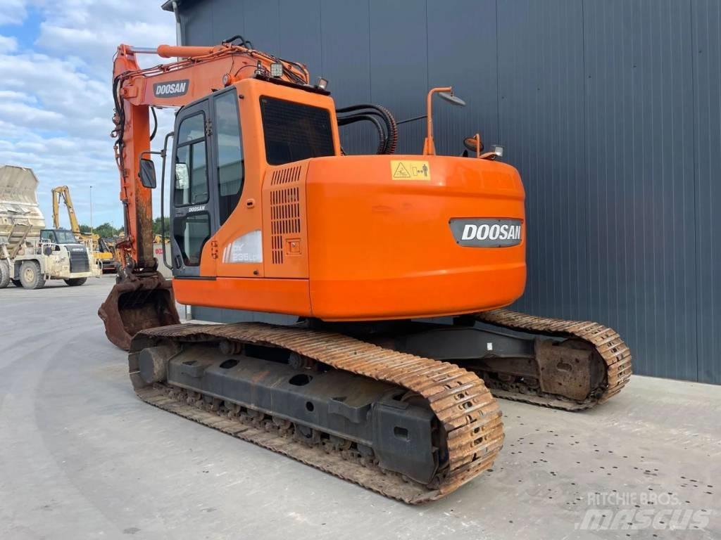 Doosan DX235LCR Escavatori cingolati
