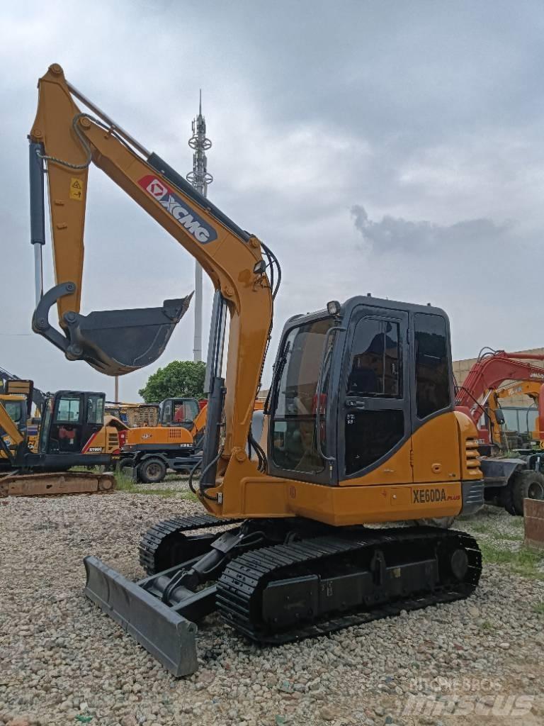XCMG XE 60 DA Miniescavatori