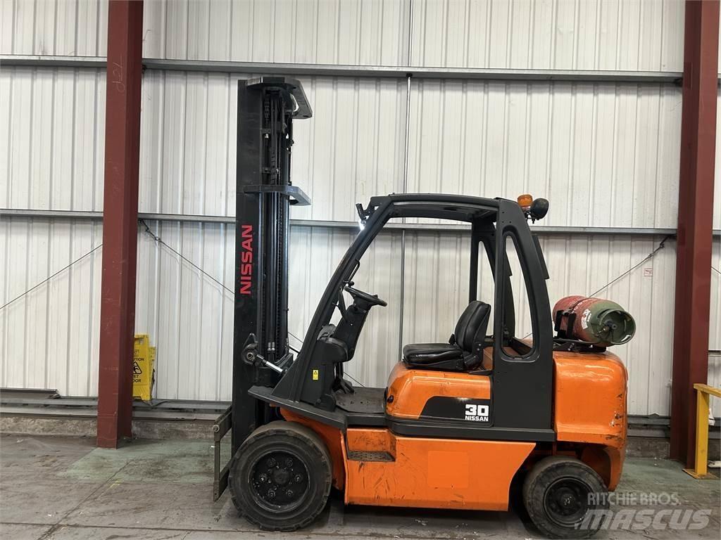 Nissan UGDO2A30PQ Carrelli elevatori GPL