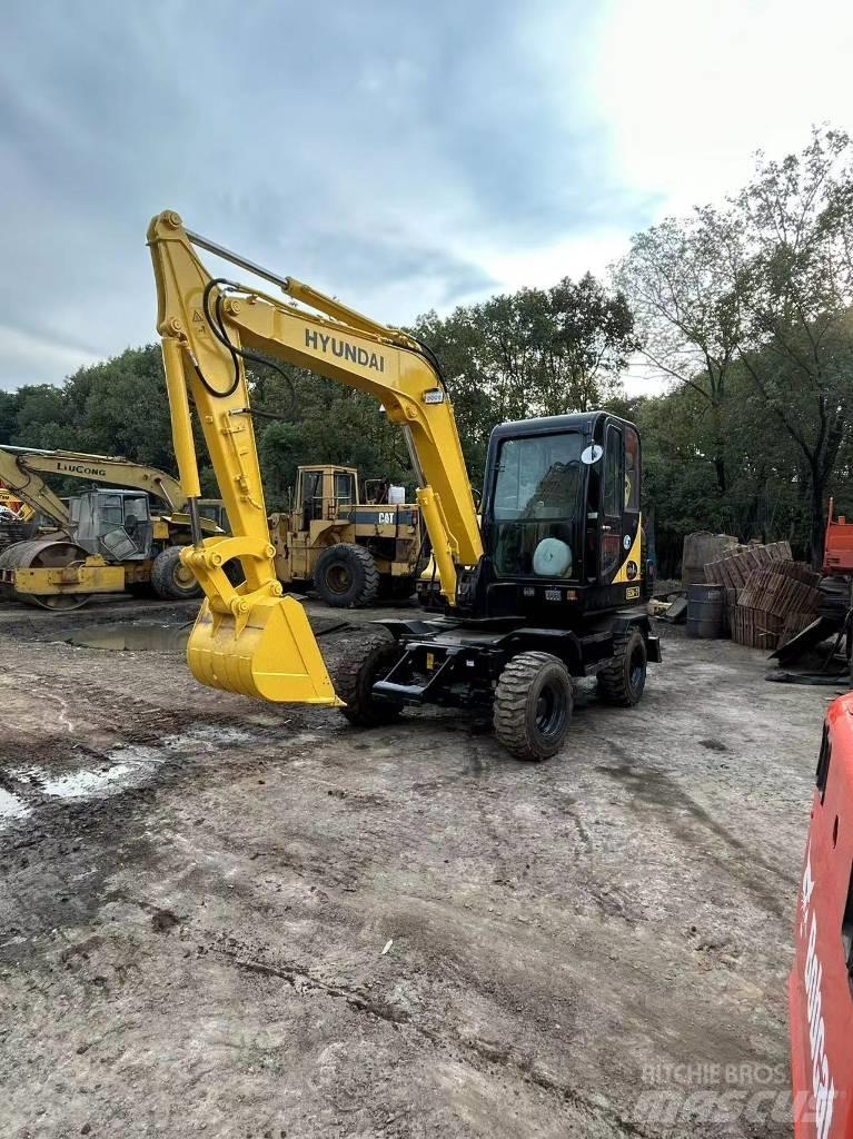 Hyundai R60-7 Escavatori gommati
