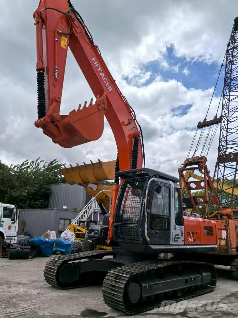 Hitachi ZX 240 HG Escavatori cingolati