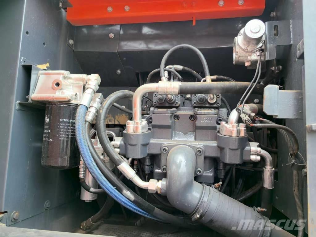 Hitachi ZX 240 HG Escavatori cingolati
