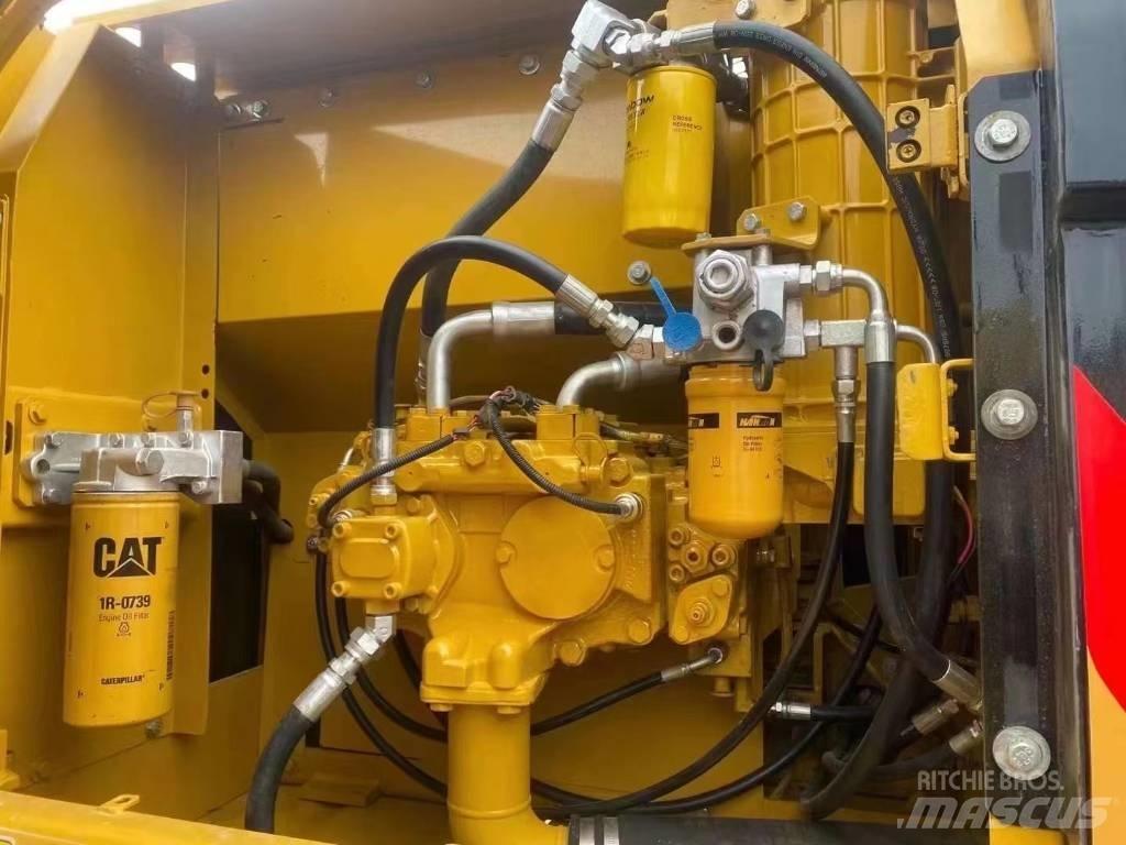 CAT 320 D Escavatori cingolati