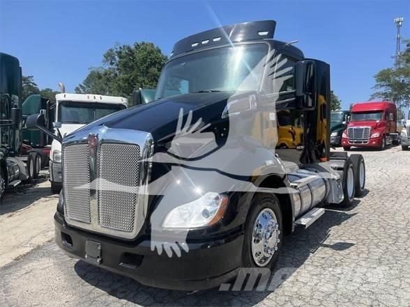 Kenworth T680 Motrici e Trattori Stradali