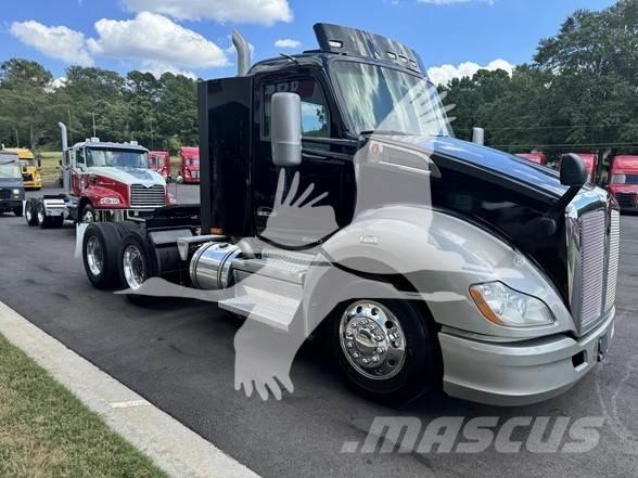 Kenworth T680 Motrici e Trattori Stradali