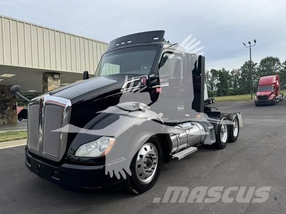 Kenworth T680 Motrici e Trattori Stradali