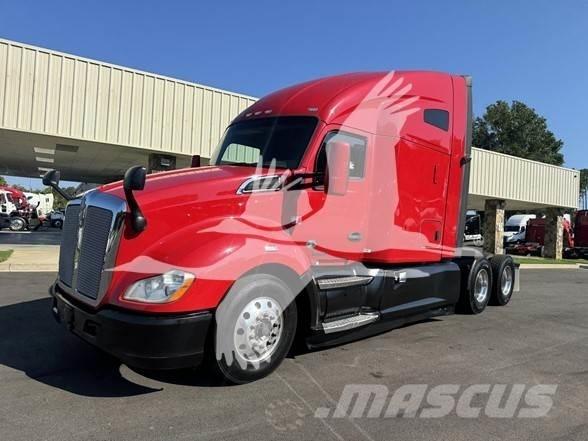 Kenworth T680 Motrici e Trattori Stradali