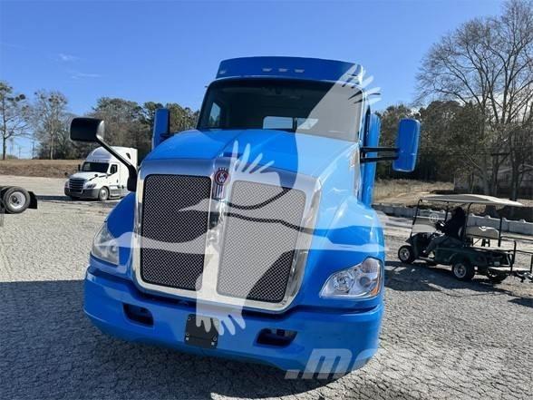 Kenworth T680 Motrici e Trattori Stradali