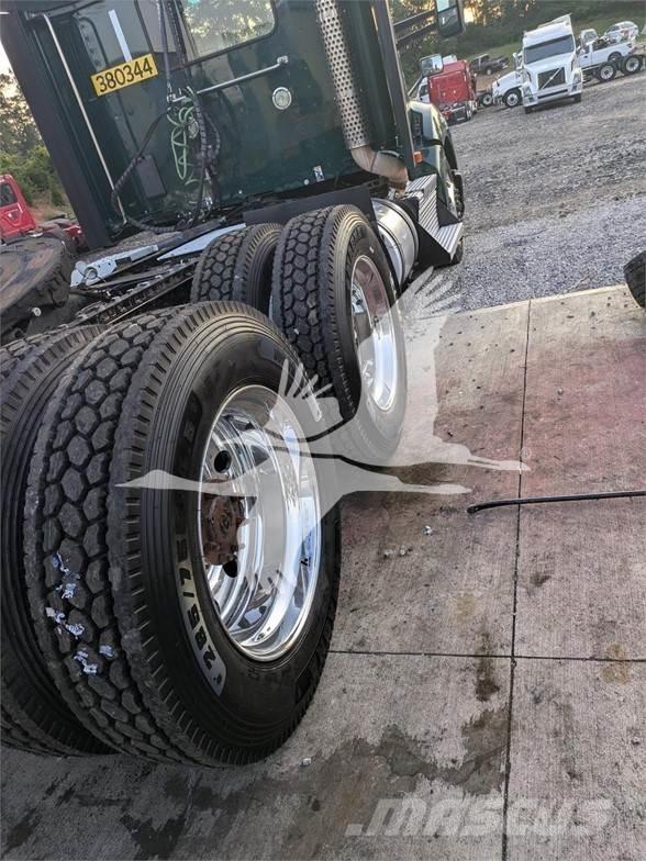 Kenworth T680 Motrici e Trattori Stradali