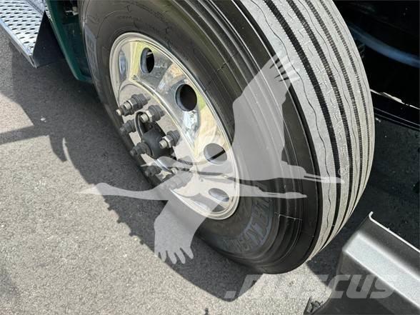 Kenworth T680 Motrici e Trattori Stradali