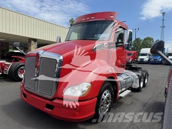 Kenworth T680 Motrici e Trattori Stradali